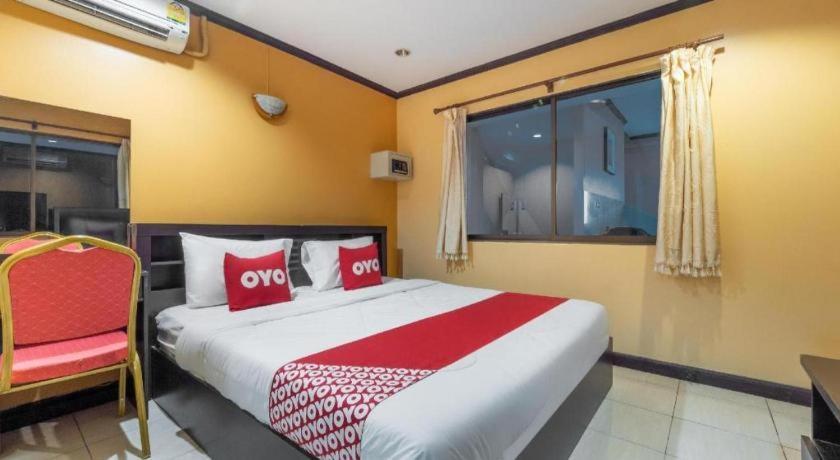 Oyo 75327 Diyana Residence Pattaya Eksteriør billede